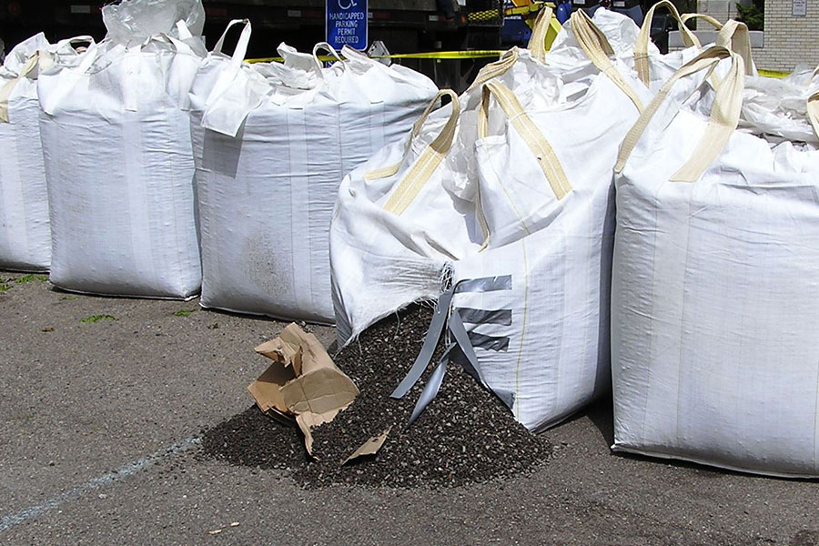 Bulk bags have to be handled carefully to avoid damage or loss.